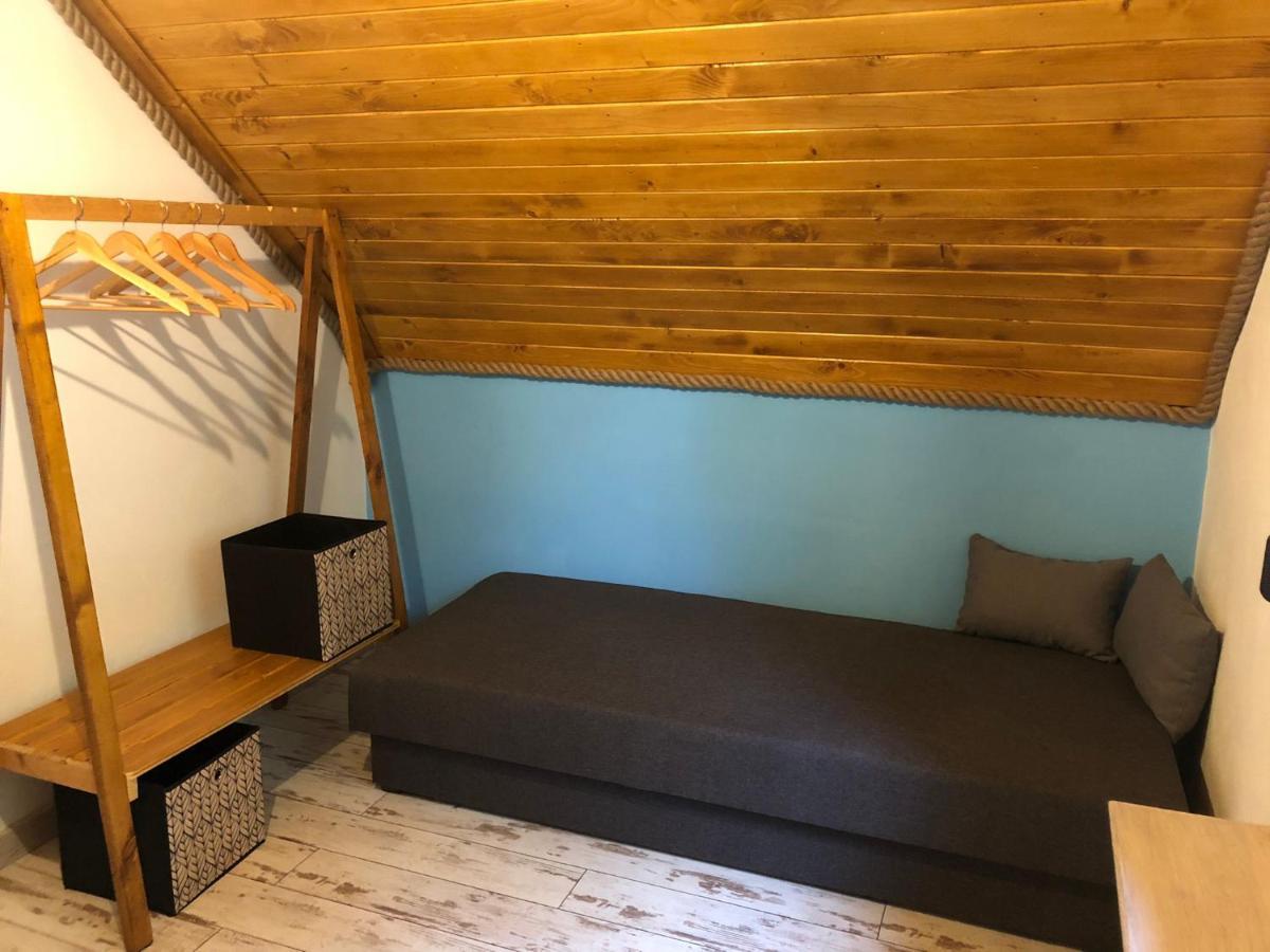 Pod Lasem Czarny Mlyn Exteriér fotografie